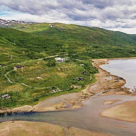 Romslig Hytte Med Natur Og Gode Fiskemuligheter! Lodingen Buitenkant foto